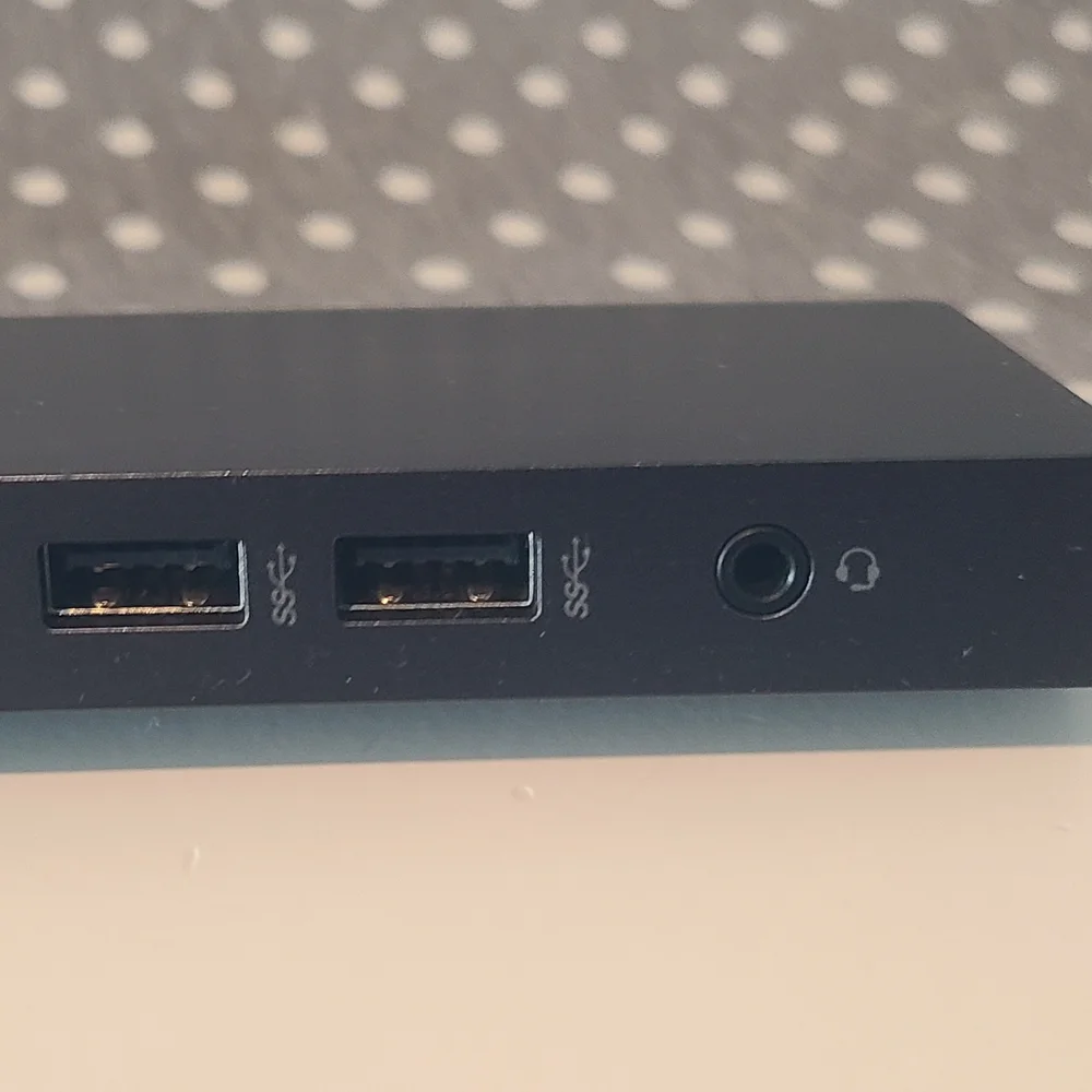 Genuine HP Elite Thunderbolt 3 dock w/USB-C cable HSTNN-CX01 - No power supply